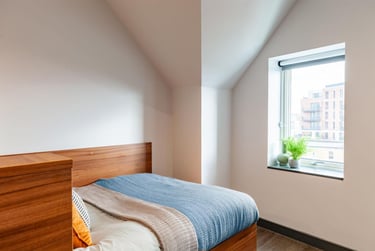 1 bed studio, 40-41 High Street, Englefield Green, Egham, TW209DP - Image 6